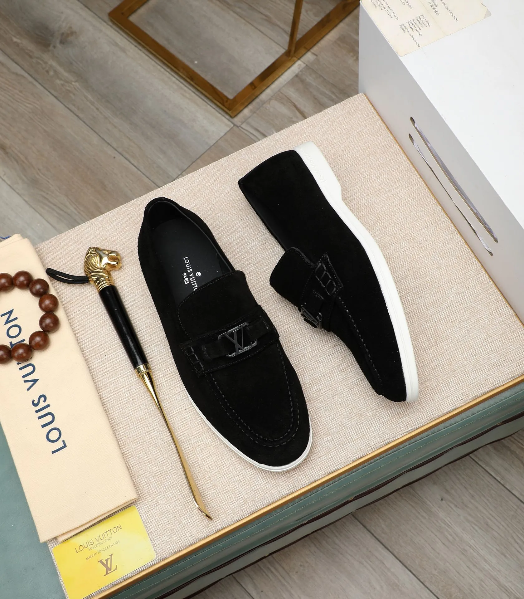 Men's shoes 💰520 📛📛【LOUIS VUITTON】Louis Vuitton 2024 official website synchronized new products 👟Milan fashion catwalk style 🇰🇾🇰🇾LV family logo, celebrity style, a must-have for fashionistas ⚠️First-layer calfskin ➕Genuine leather lining ➕Official website original version special outsole 👞Number 38-44